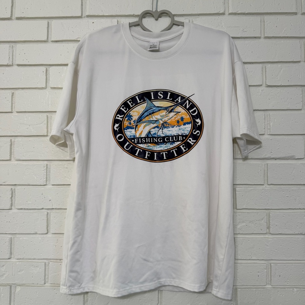 Reel Island Outfitters Fishing Club Graphic Tee – Men’s XL